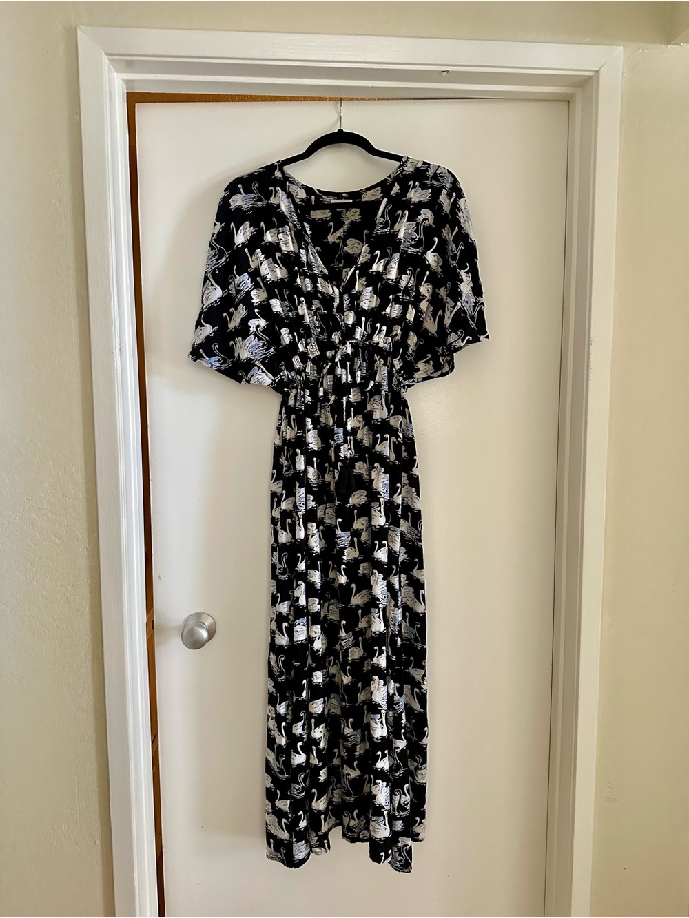 Cost Plus World Market Black & White w/ Blue Detail Swan-Print Kimono Maxi Dress